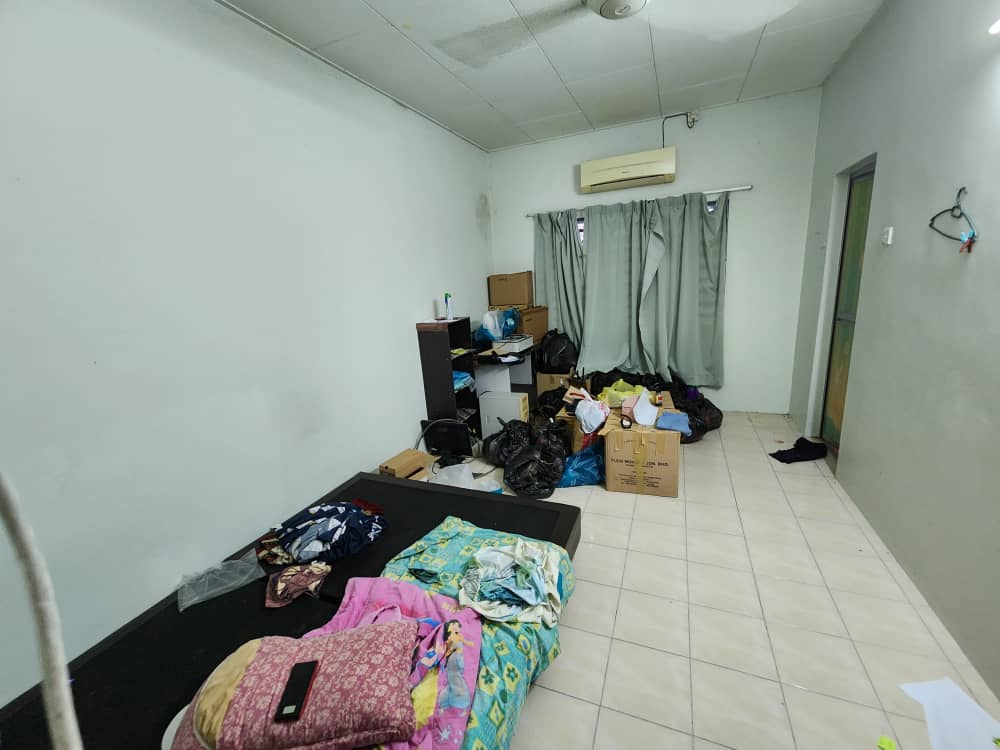 Double Storey Corner For Sale at Taman Suria - photo 11
