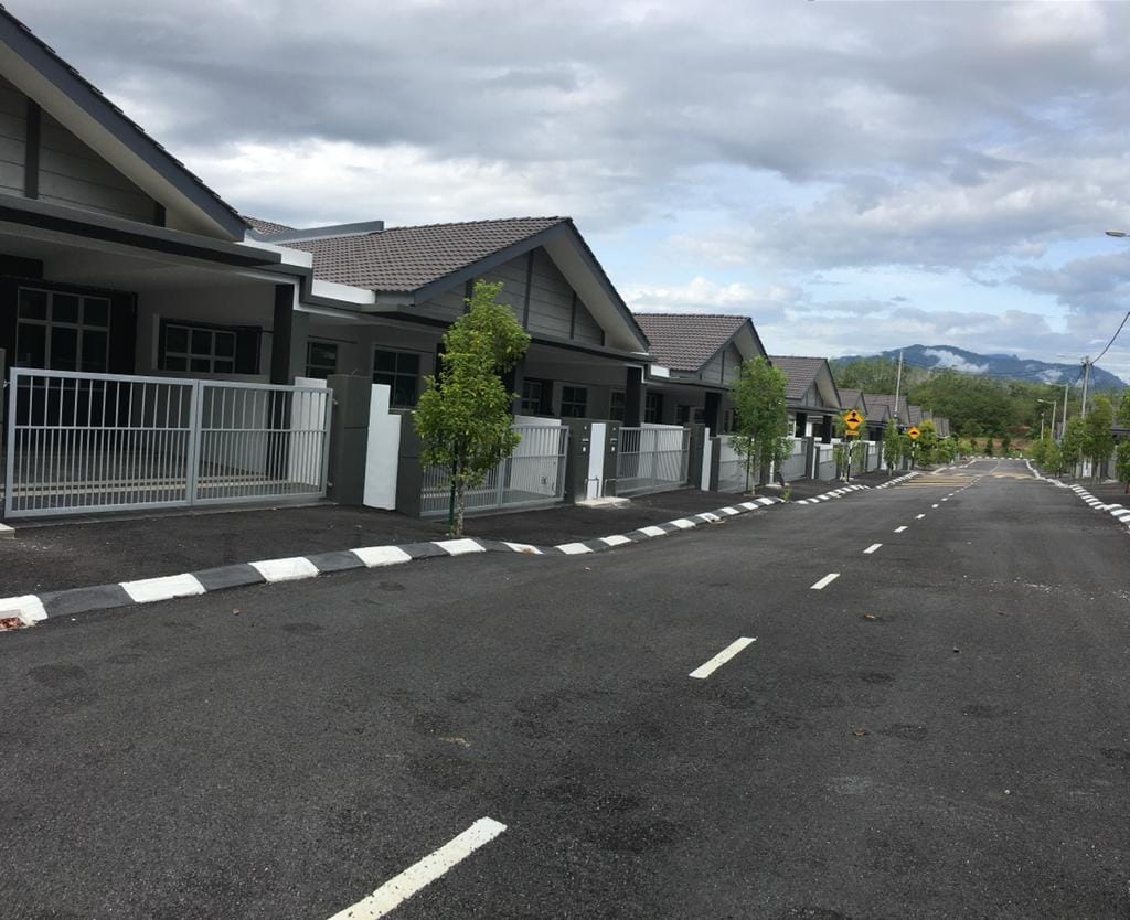 Freehold Single Storey Terrace House Kuala Kangsar - photo 4