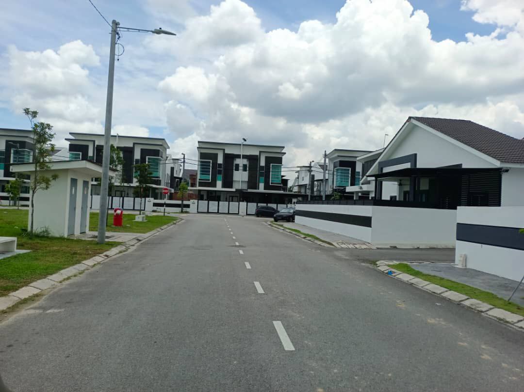 Single Storey Corner lot Freehold Tasek Avenue - photo 4