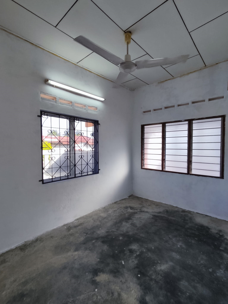 Below market value  Simpang Taman Sungai Mas - photo 9