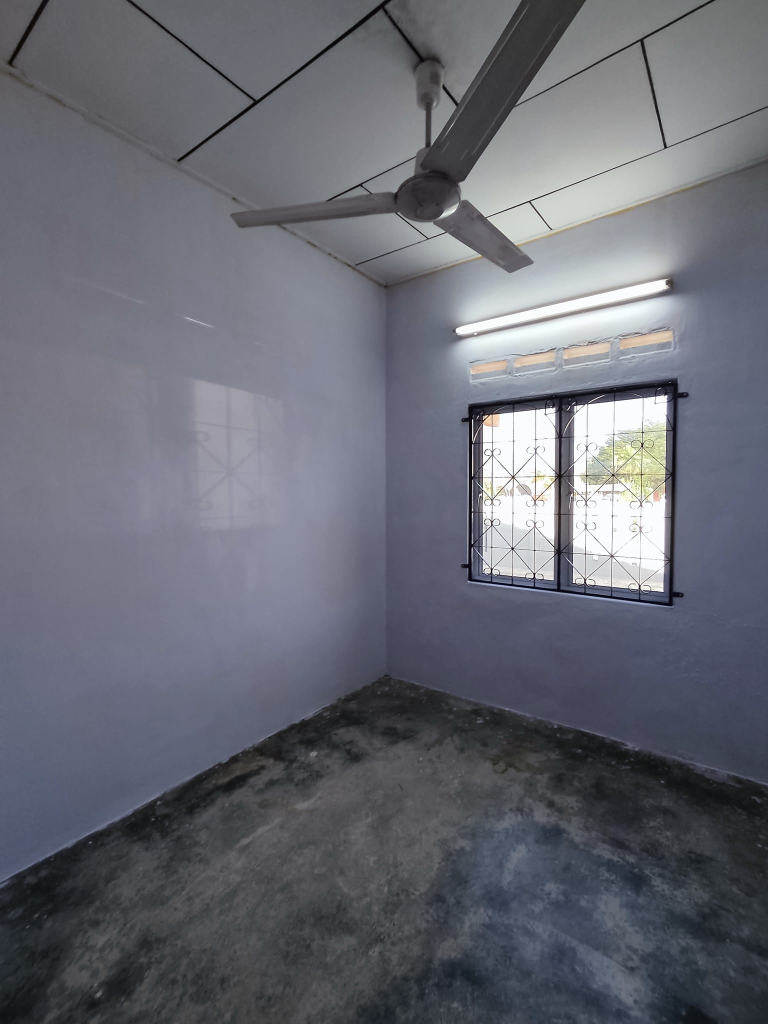 Below market value  Simpang Taman Sungai Mas - photo 11