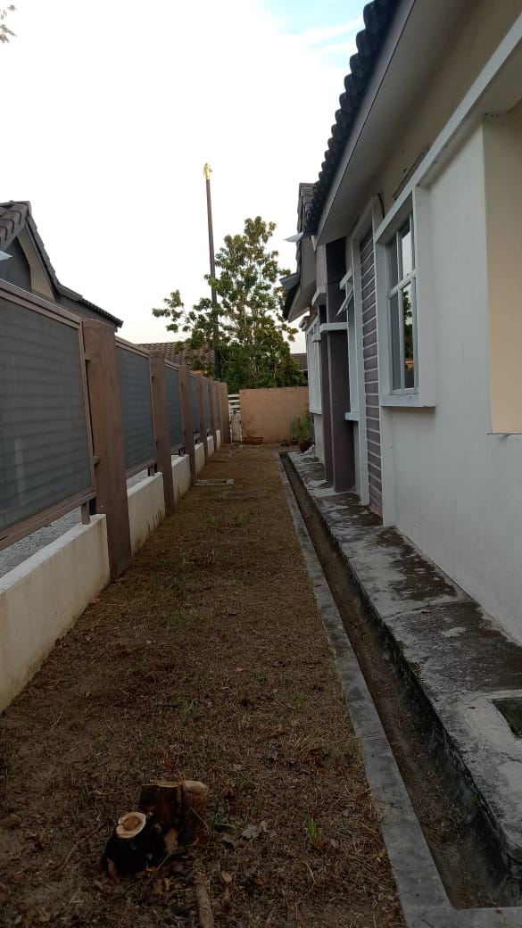 Single Storey Bungalow Taman Rupawan Indah  Rent - photo 6