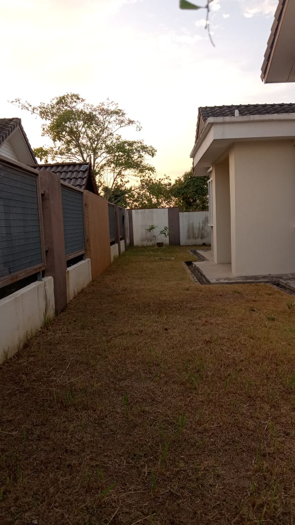 Single Storey Bungalow Taman Rupawan Indah  Rent - photo 8