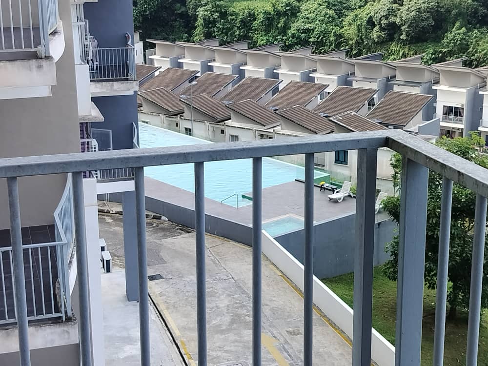 Below Market Value Crystal Creek Condo in Taiping - photo 2