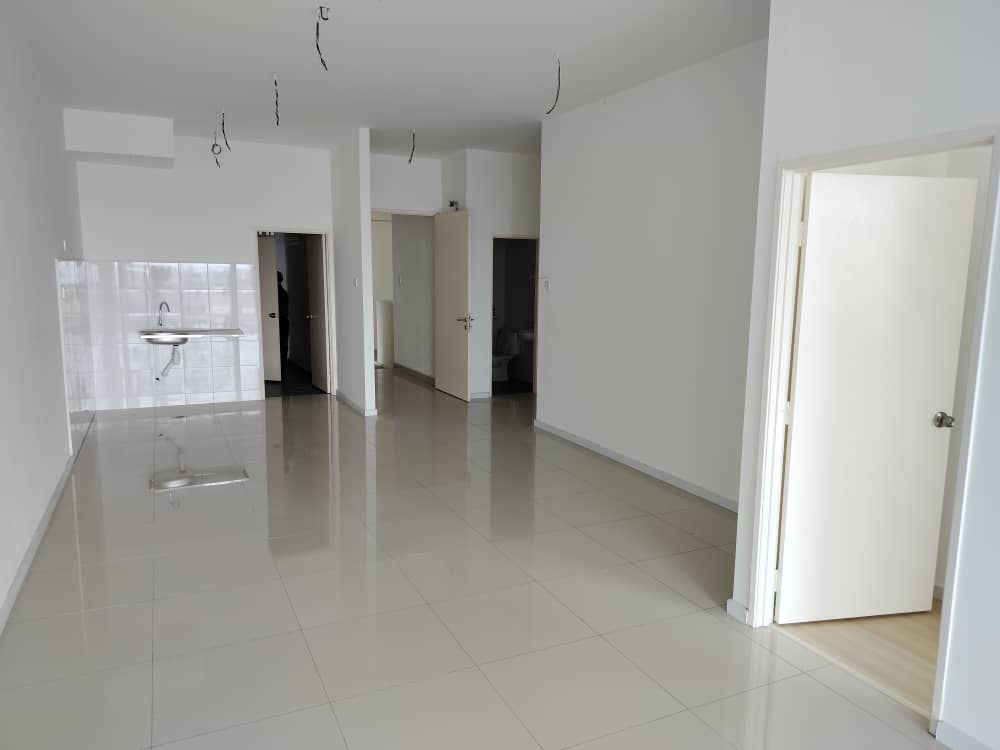 Below Market Value Crystal Creek Condo in Taiping - photo 3