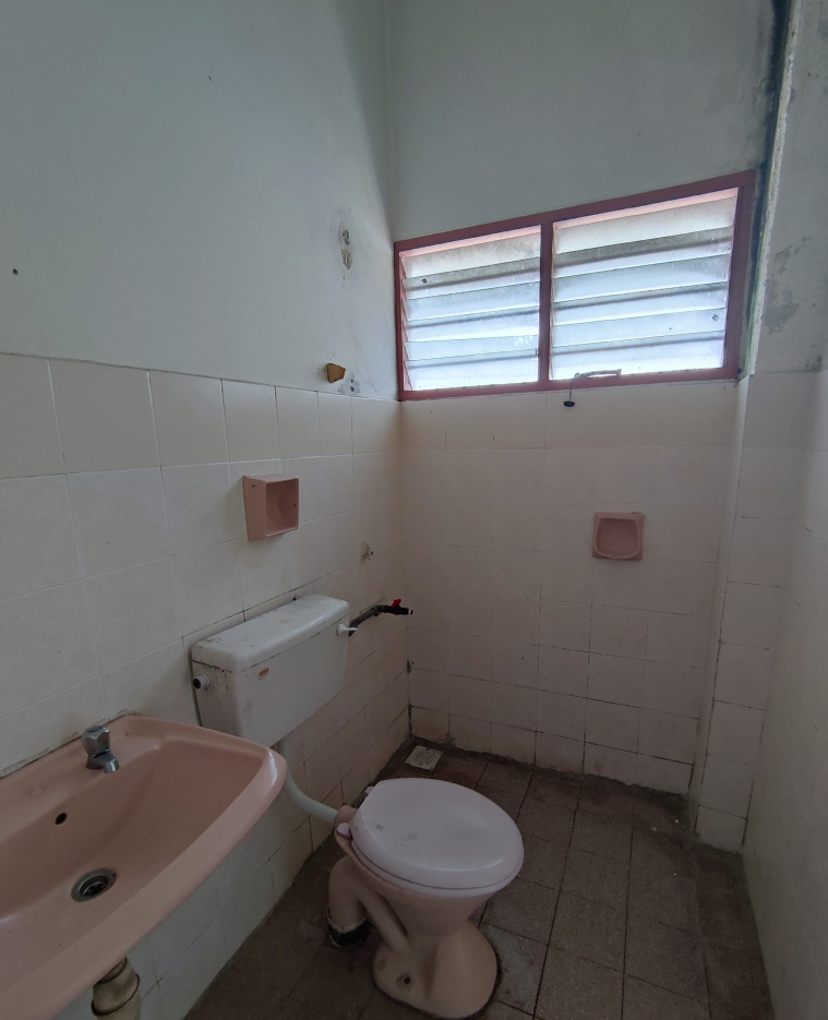 Kamunting Double Storey Endlot Terrace House - photo 3