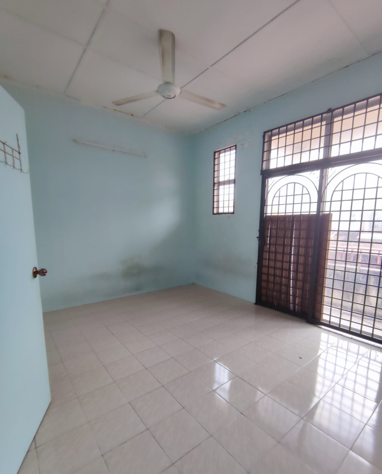 Kamunting Double Storey Endlot Terrace House - photo 6