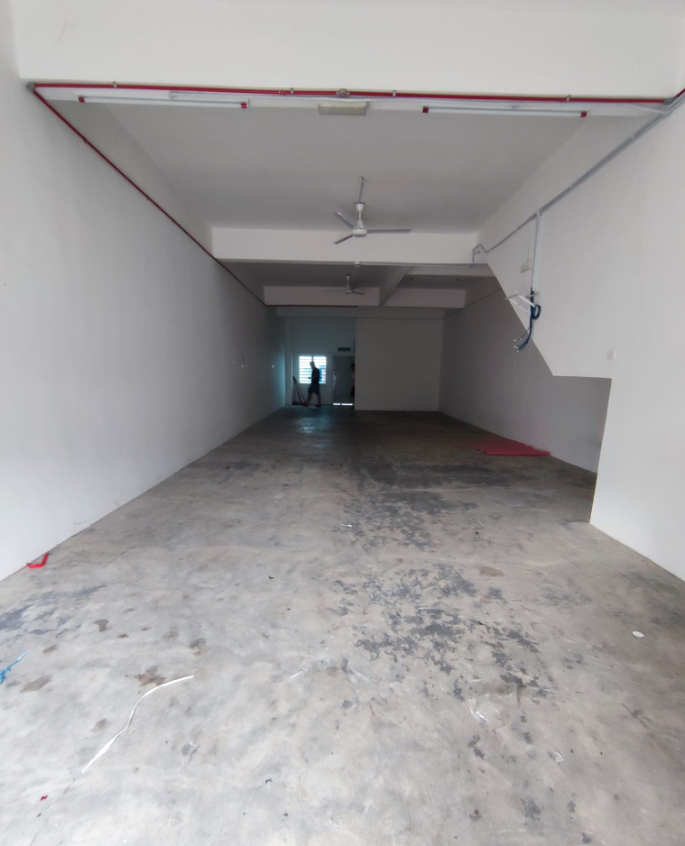 Three Storeys Shoplot For sale or For Rent Taiping - photo 2