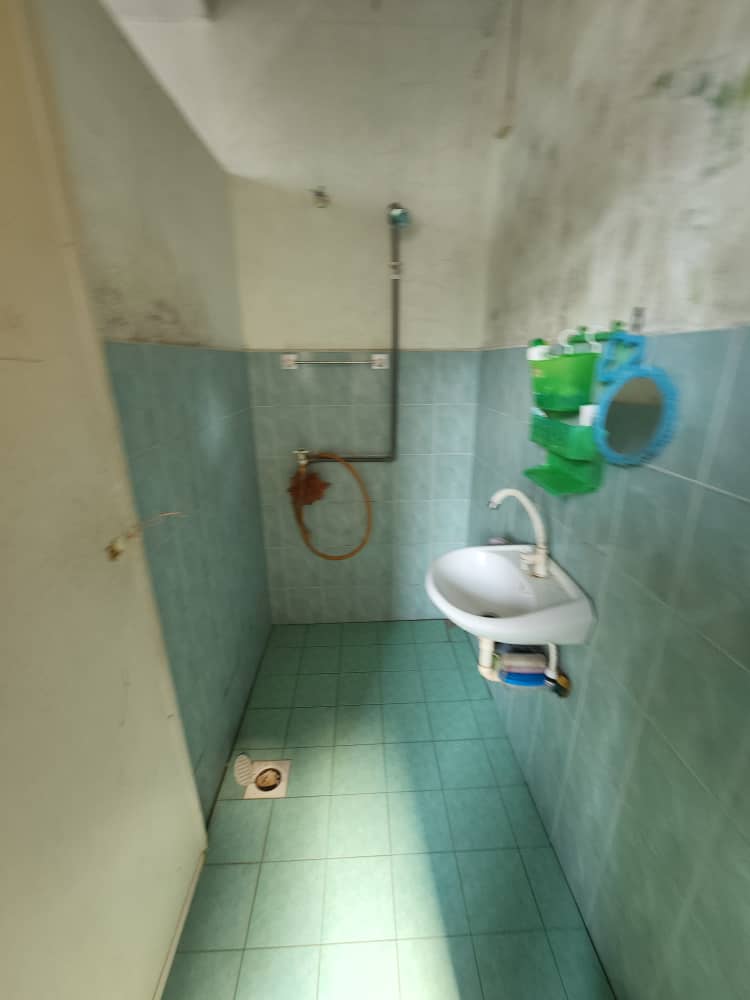 Best location Double Storey Shop Kamunting Sale - photo 4