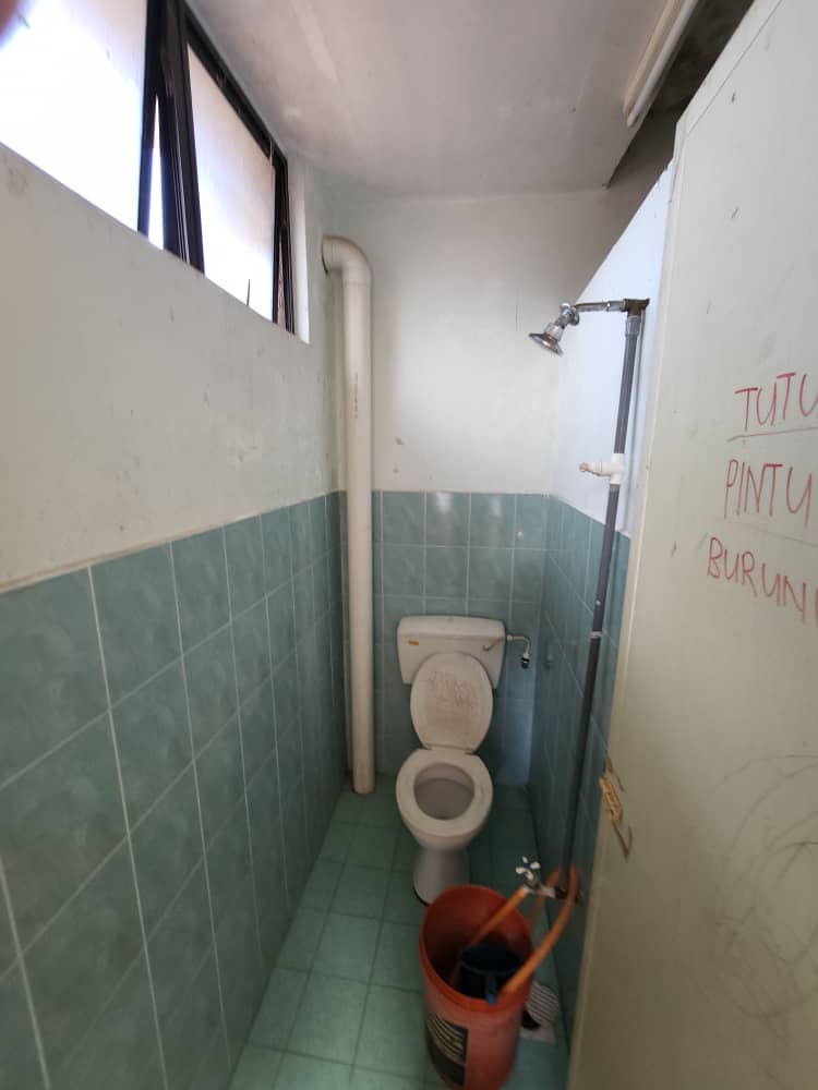 Best location Double Storey Shop Kamunting Sale - photo 6