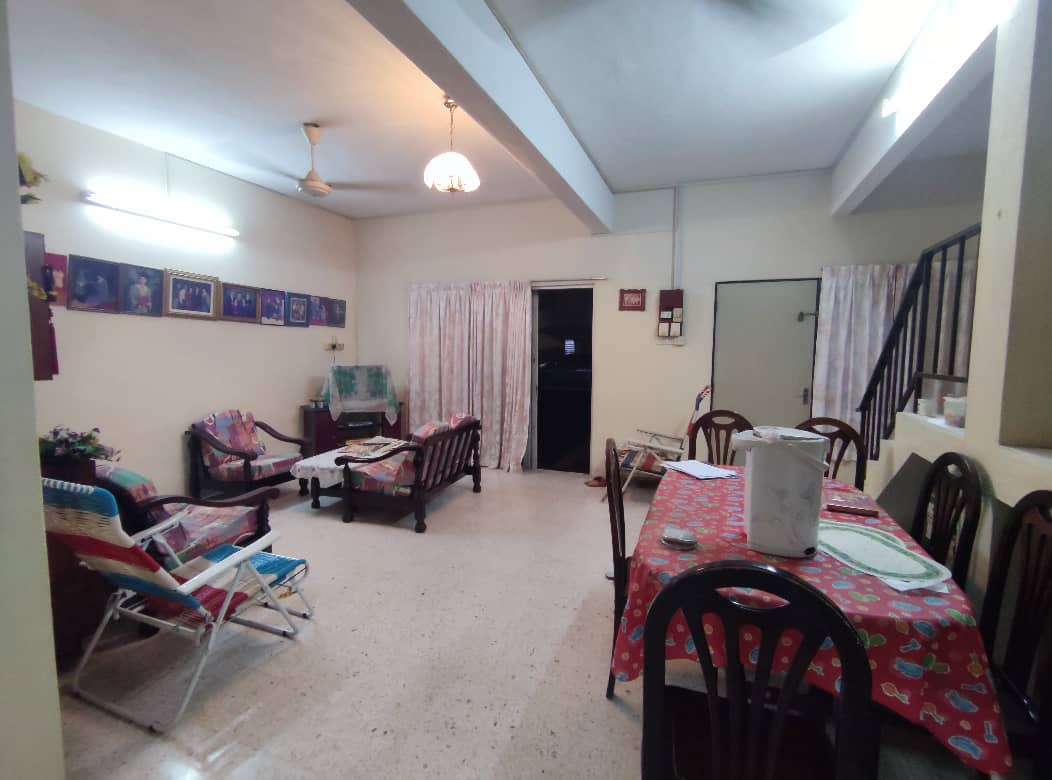 Hot Area Taman Pertama 9 Double Storey For Sale - photo 2