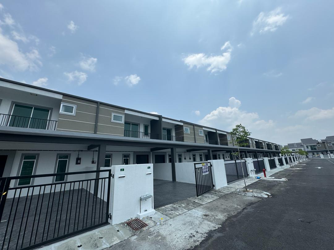 Rumah Dua Tingkat Garden Desa Pengkalan Bersatu - photo 2