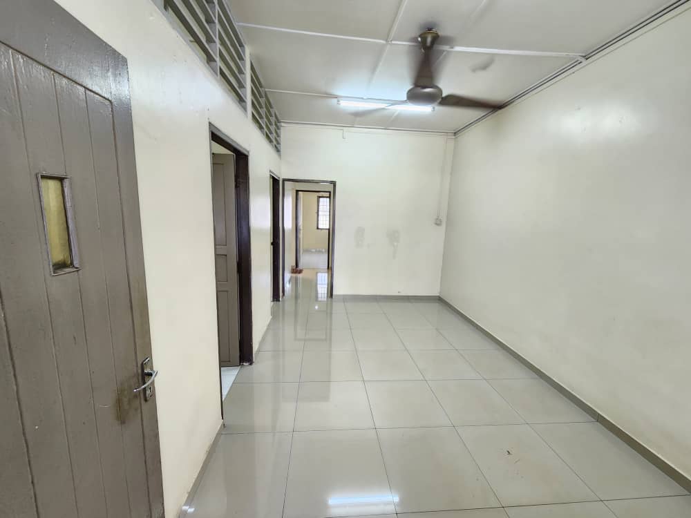 Single Storey Taman Taiping Near Aeon For Rent - photo 2