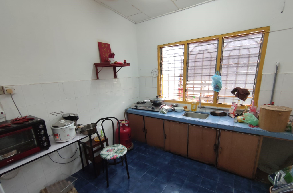 Kamunting Double Storey House for sale - photo 4