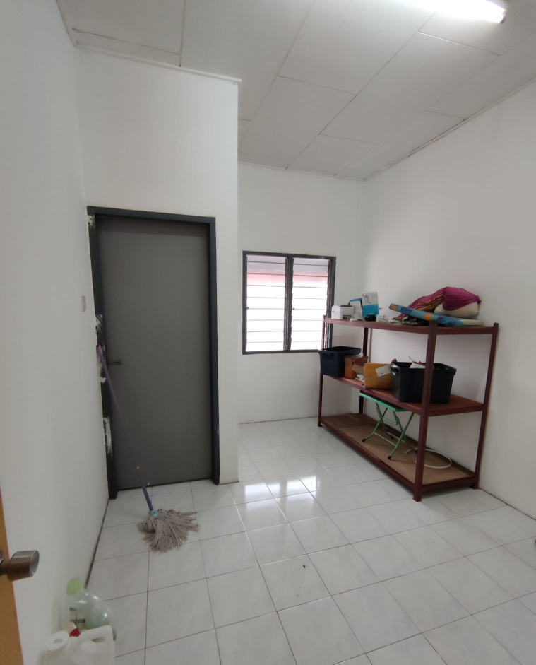 Kamunting Double Storey House for sale - photo 8