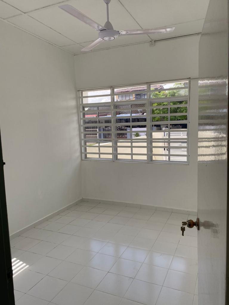 Single Storey Taman Pura Jaya , Simpang For Sale - photo 3