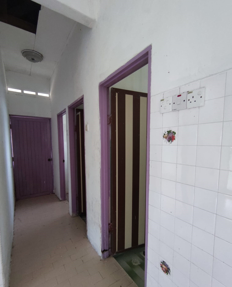 Bungalow Nearby Kamunting Golf Club For Sale - photo 6