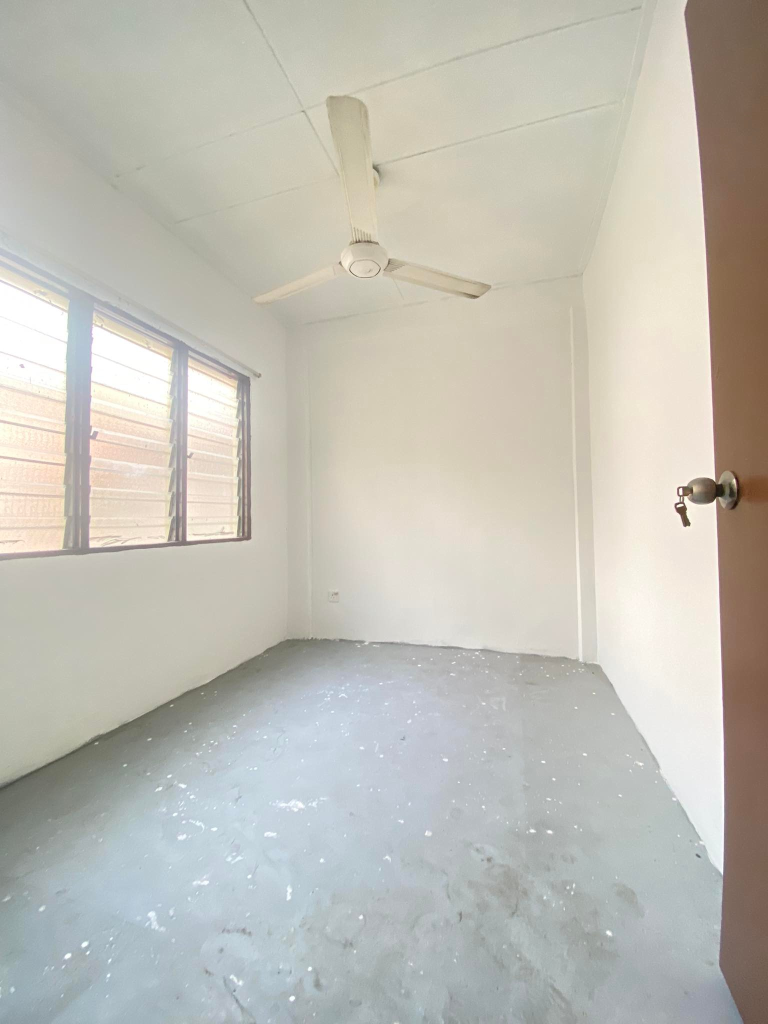 SA2204 0652 PKNS flat Sek 7 Shah Alam by Emily - photo 3