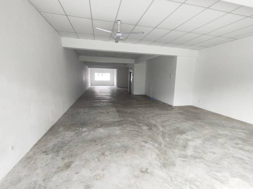 1ST Floor Shop Hillpark Avenue Benson - photo 6