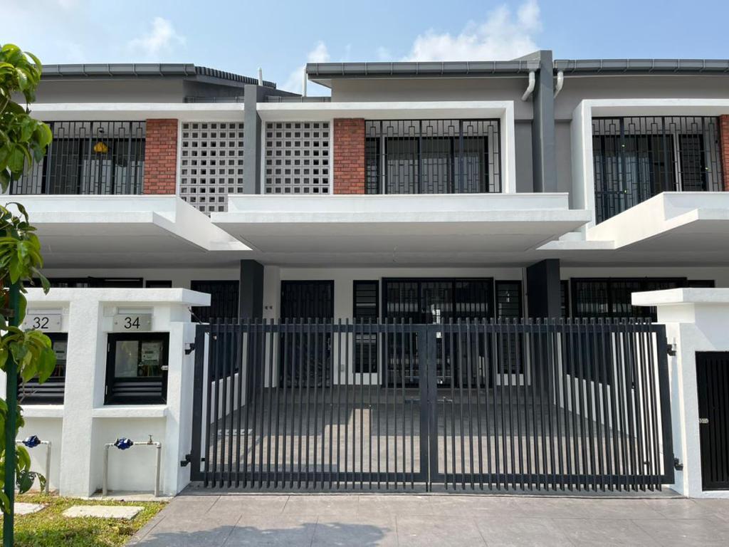 SA2309 2614 Elmina Green 3 Shah Alam by Mike Yan
