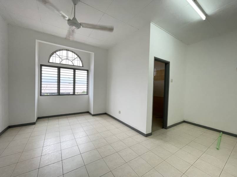 3 Storey Subang Bestari Seksyen U5 by Mike - photo 11