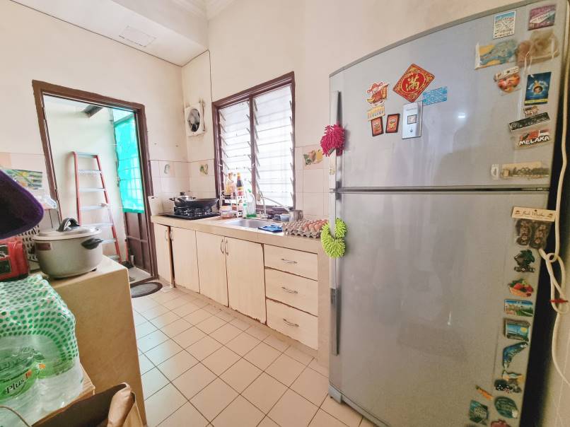 Ground Floor Townhouse Puncak Perdana by Allen - photo 2