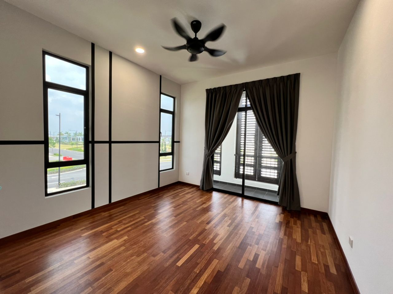 Corner Norton Eco Grandeur Bungalow by Benson - photo 10