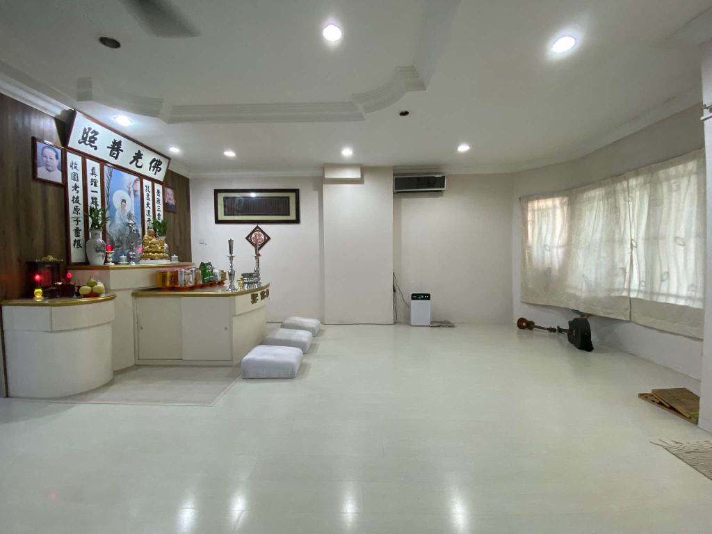 Non Bumi 2 Sty House Sek 7 Shah Alam by Emily - photo 6