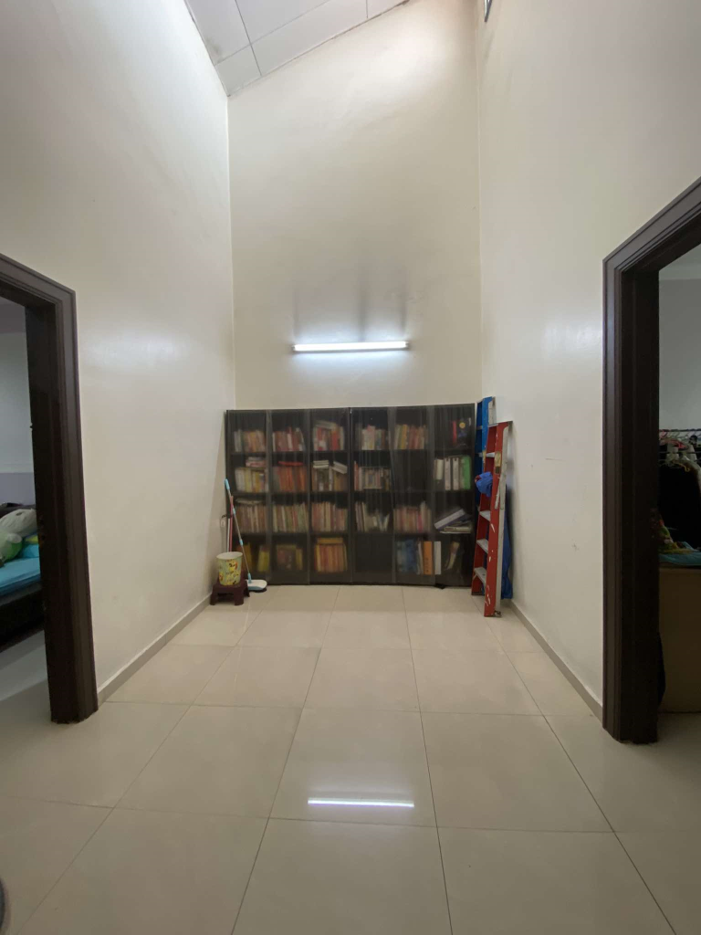Non Bumi 2 Sty House Sek 7 Shah Alam by Emily - photo 7