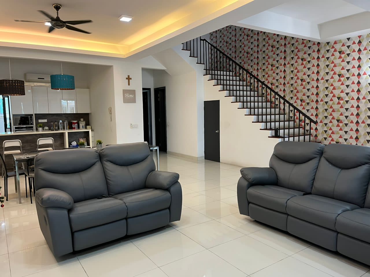 Reno Duta Villa 3 Storey Setia Alam by Benson - photo 3