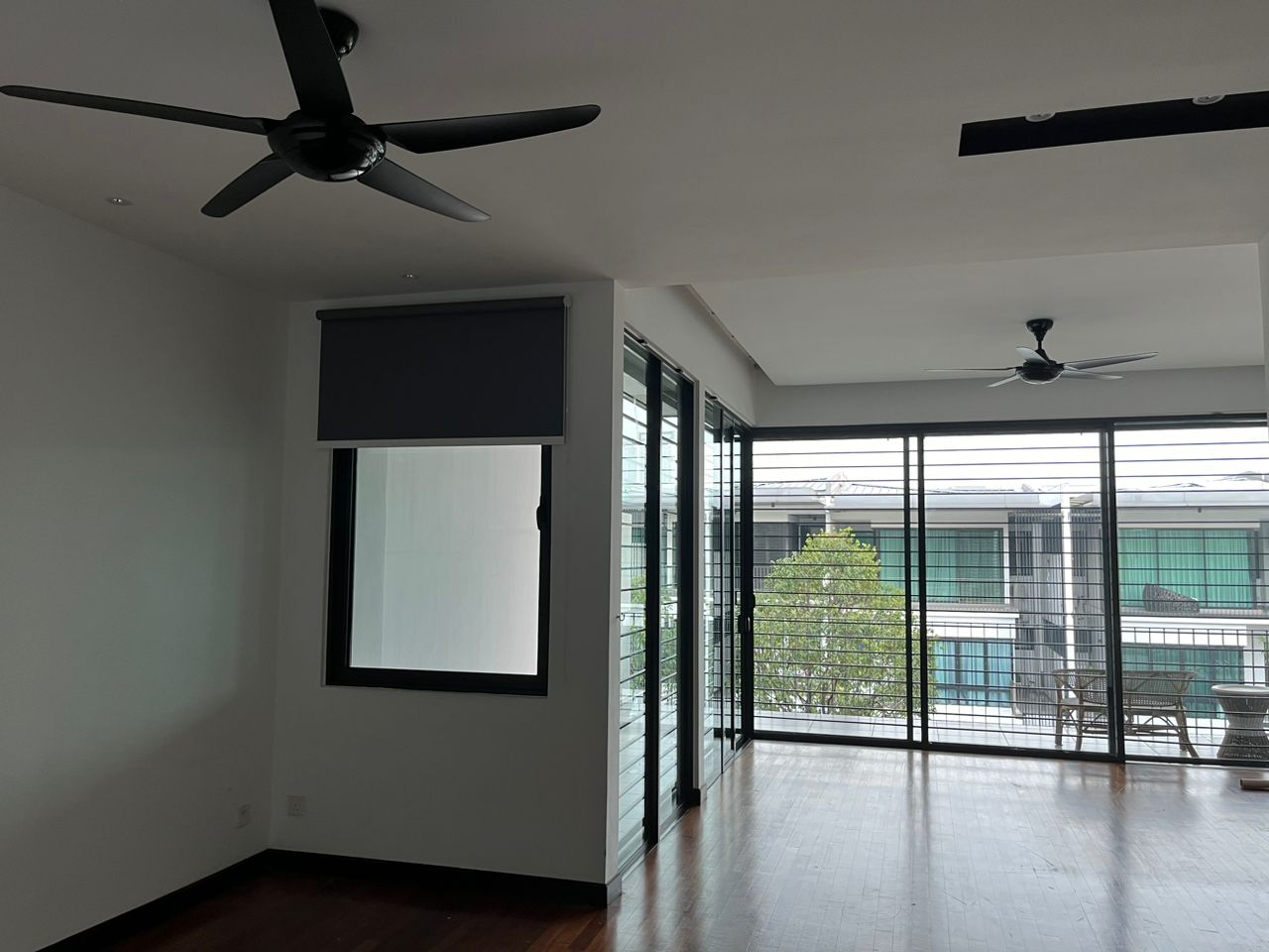 Duta Villa 3 Storey Setia Alam by Benson - photo 5