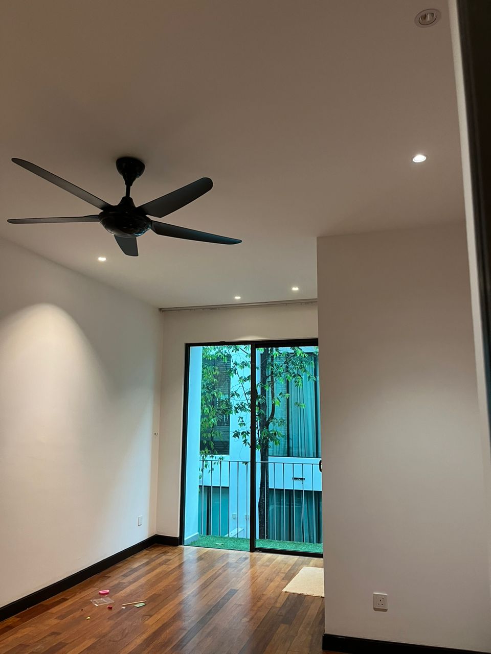 Duta Villa 3 Storey Setia Alam by Benson - photo 6
