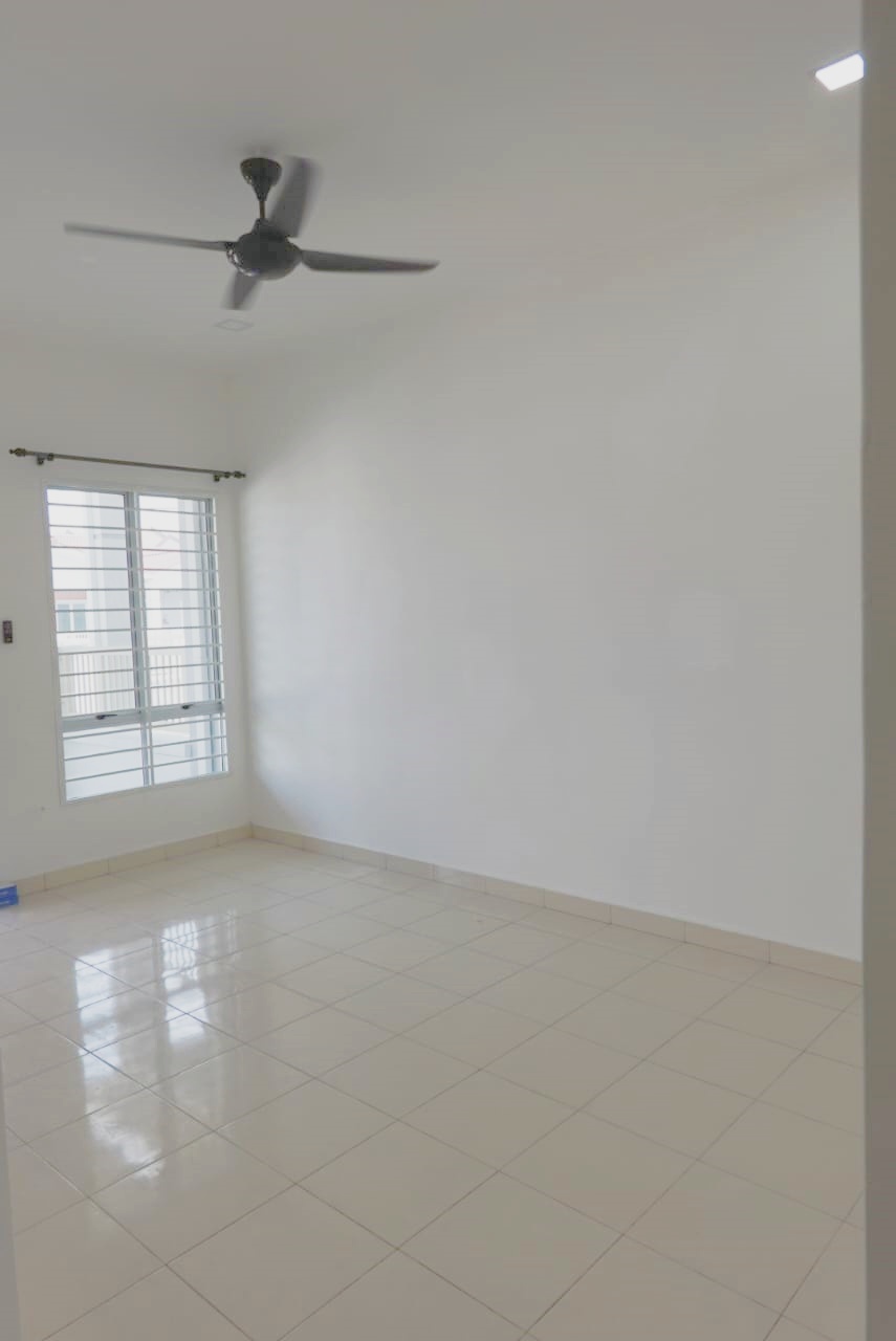 Partly furnish 1 sty Pinang Hillpark by Chee Hin - photo 3