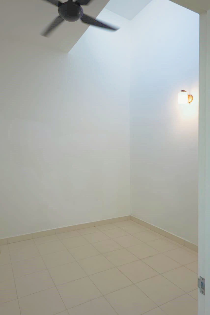 Partly furnish 1 sty Pinang Hillpark by Chee Hin - photo 4