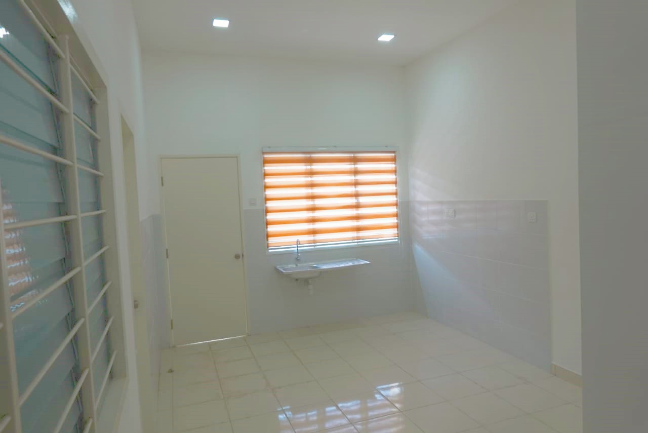 Partly furnish 1 sty Pinang Hillpark by Chee Hin - photo 5