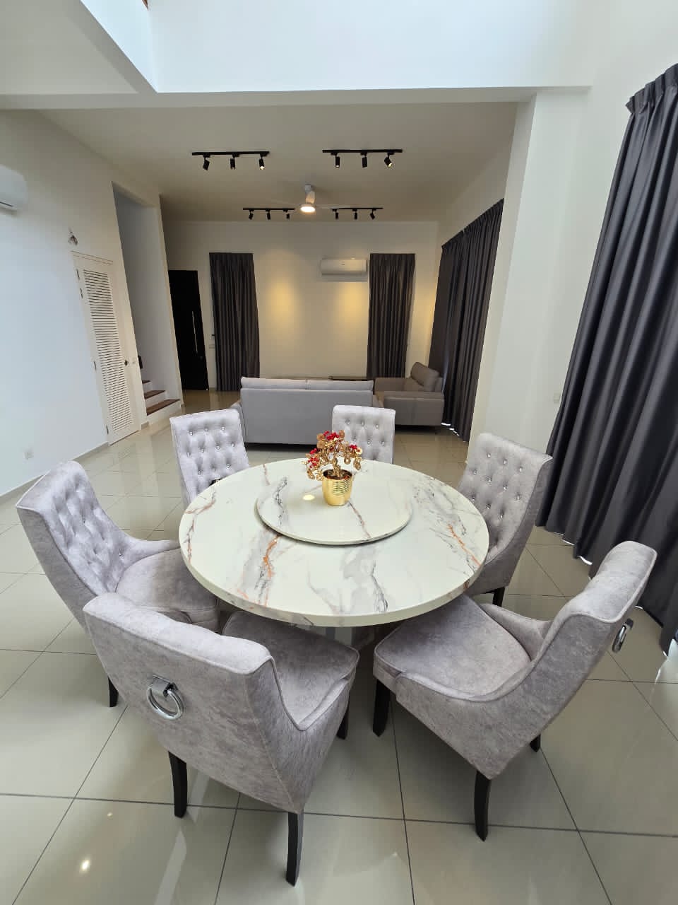 Fully Furnish Norton Bungalow by Benson - photo 3
