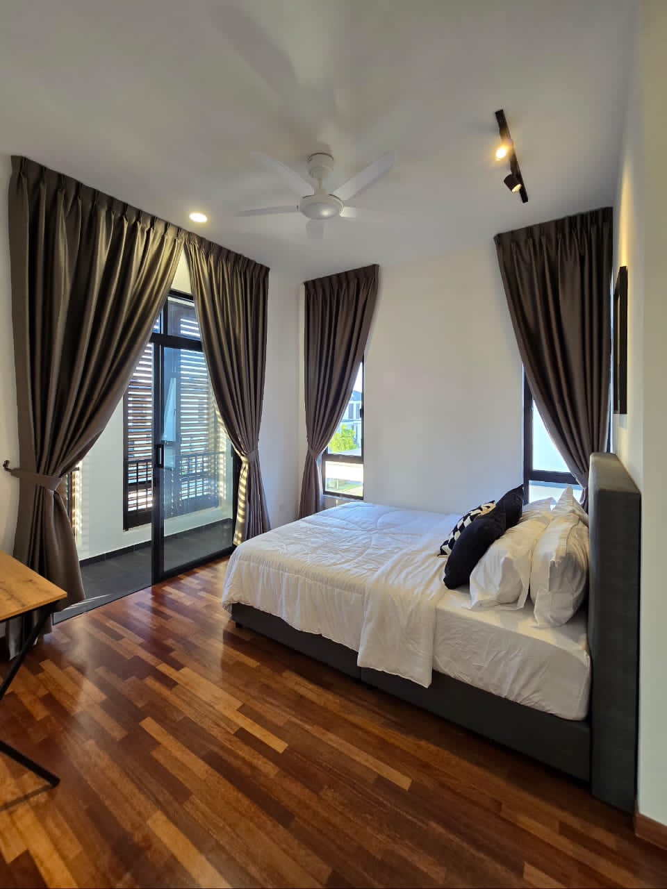 Fully Furnish Norton Bungalow by Benson - photo 5