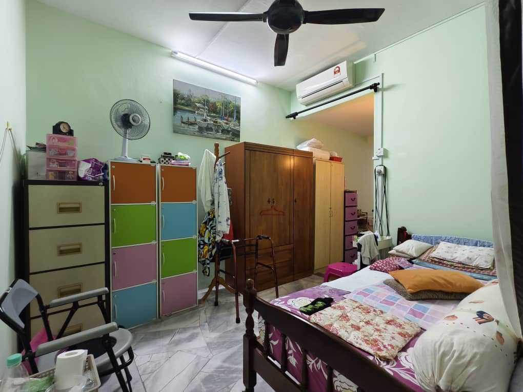Reno 2 Sty House Saujana Utama 2 by Matt - photo 9
