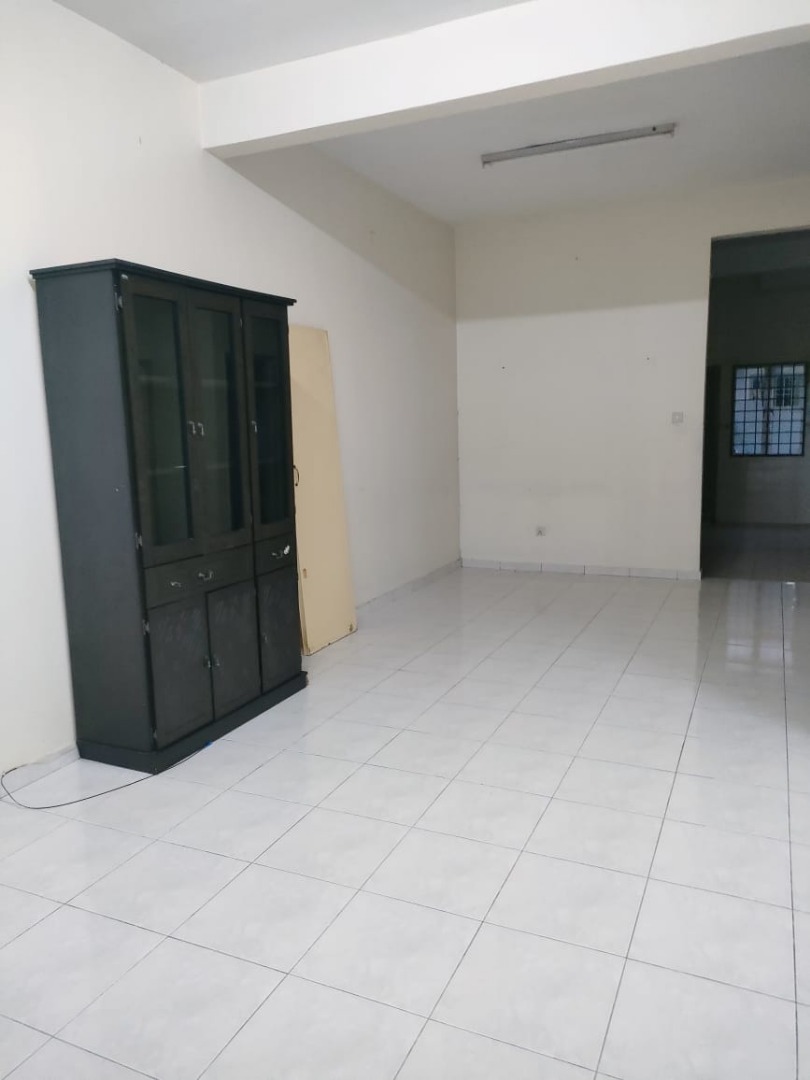 Jln Kristal, Sek 7 Shah Alam 2 sty terrace by JR - photo 2