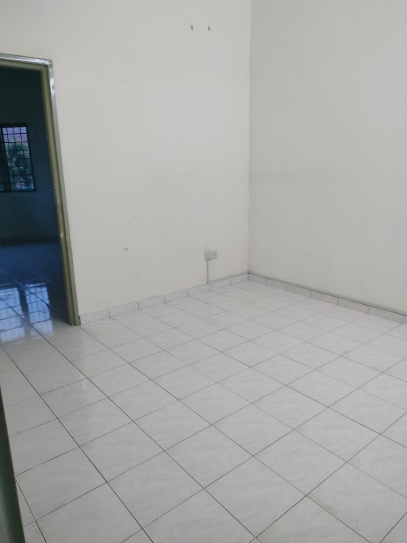 Jln Kristal, Sek 7 Shah Alam 2 sty terrace by JR - photo 6