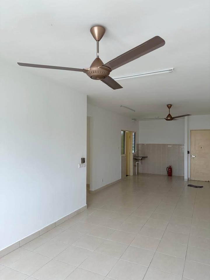 De Bayu Apartment Se ...