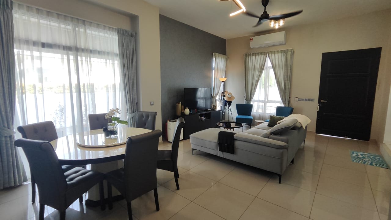 End Lot Full Furnish Graham Eco Grandeur by Matt - photo 2