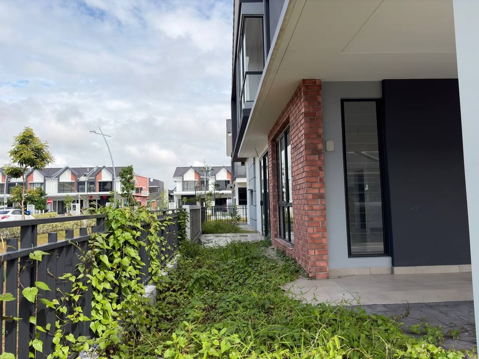 Corner Ilham 2 by Chee Hin - photo 2