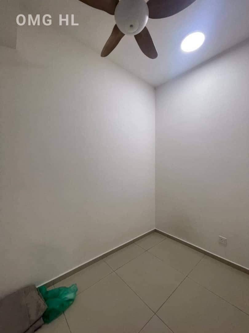 Partially Furnished Gravit 8 Kota Bayuemas Klang C - photo 9