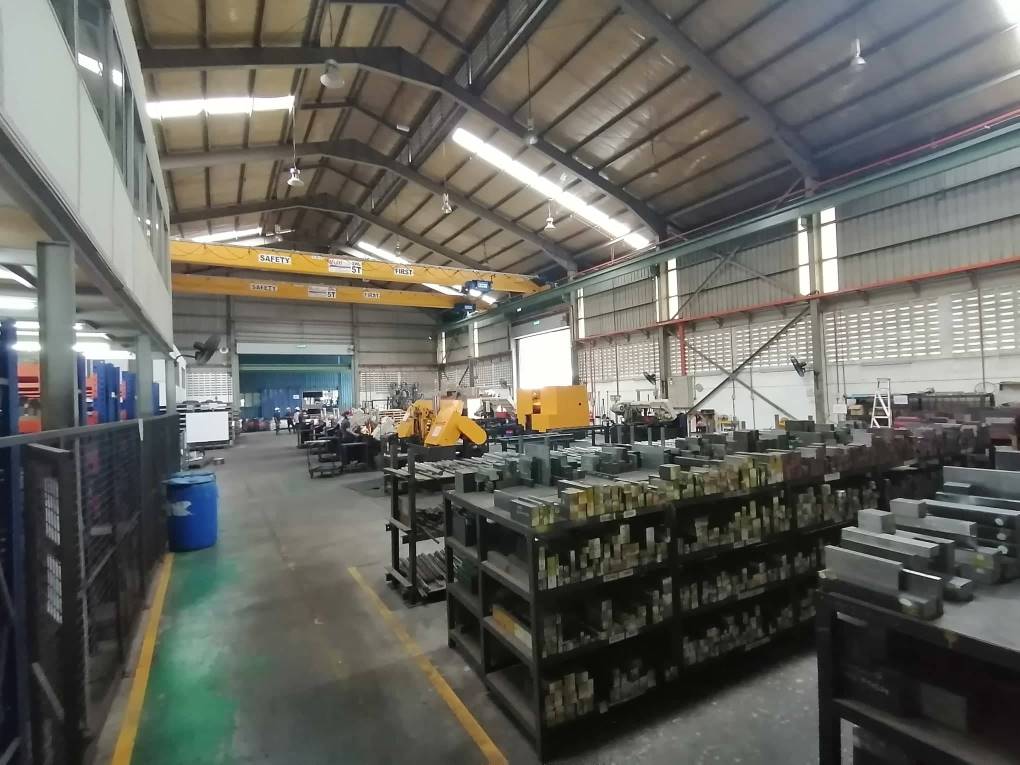 Detached factory at Taman Perindustrian Kip - photo 4
