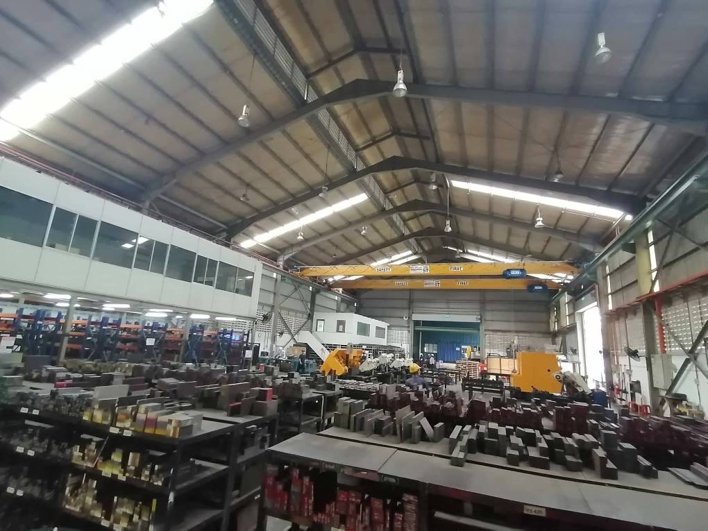 Detached factory at Taman Perindustrian Kip - photo 8