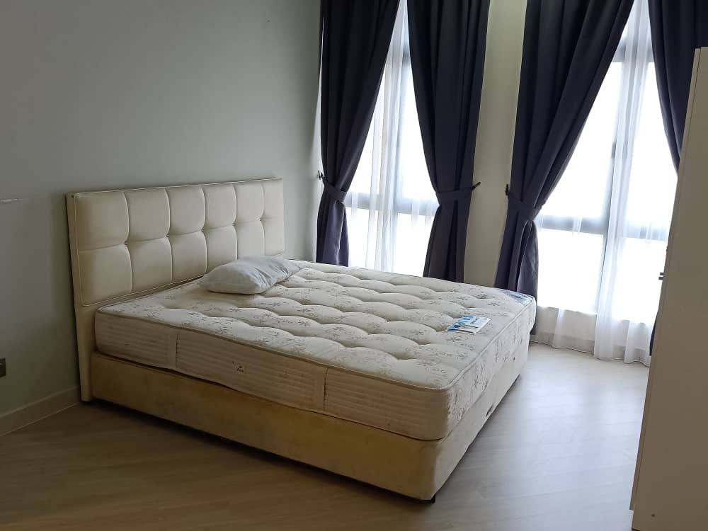 J Dupion - photo 5