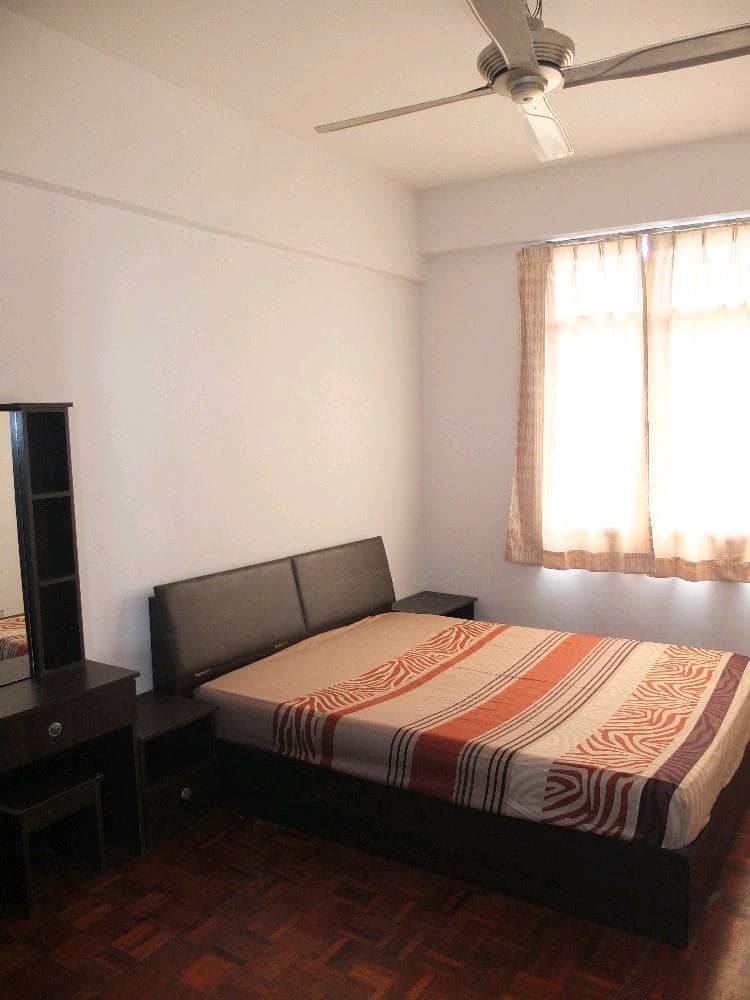Partly Furnisher Ridzuan Condo for Rent 1190sf - photo 1
