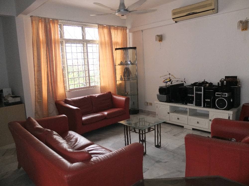 Partly Furnisher Ridzuan Condo for Rent 1190sf - photo 8