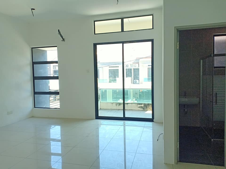 Brand New Lapangan Hartamas Double Storey House - photo 5